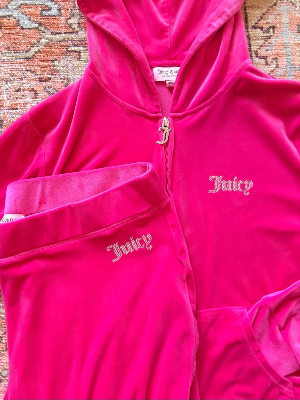 Juicy Couture Hot Pink rhinestone tracksuit Y2K set. Top is L Bottoms are XL.